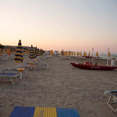 Hotel Eden Grottammare Extérieur photo
